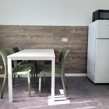 Pensión Monteurzimmer24-leuna