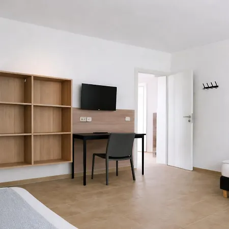 Monteurzimmer24-leuna Pensión