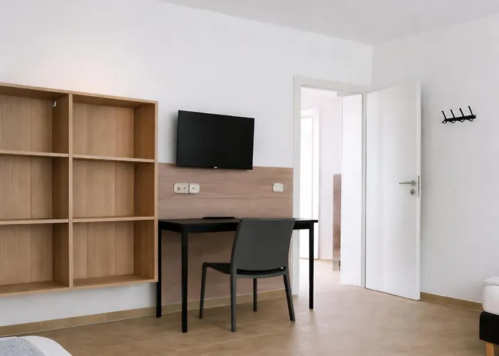 Monteurzimmer24-leuna Pensión